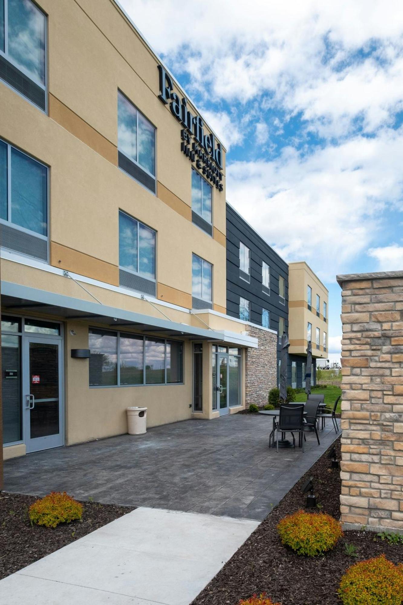 Fairfield By Marriott Inn & Suites Fond Du Lac Exterior photo